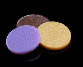 Ceramic discs manufactured by uniaxial pressing